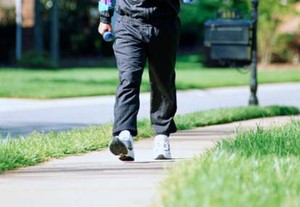 Calon Haji Bisa Tes Daya Tahan Tubuhnya dengan Jalan 6 Menit