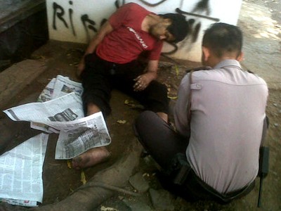 Pria Berbaju Merah Tewas di Komplek Pajak