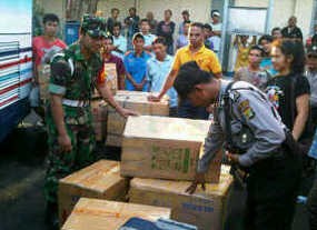 Polisi Razia Terminal Pulogadung, Cari Penumpang Bersenjata