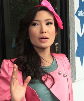 Ayu Dewi: Saya Lagi Nggak Cari Suami, Saya Cari Suaka