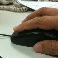  Aktivis Social Media Ditakut-takuti dengan Mayat