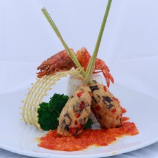 Merasakan Kelezatan Seafood Wrap with Pineaple Sauce
