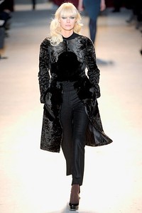 Zac Posen, Fall/Winter 2011. New York Fashion Week 2011. [dok. Zac Posen]