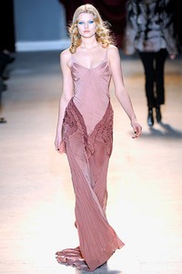 Zac Posen, Fall/Winter 2011. New York Fashion Week 2011. [dok. Zac Posen]