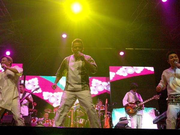 Konser 25 Tahun Kahitna Konser 25 Tahun Kahitna