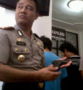 Razia Jihad Ambon, Polisi Jombang Amankan Dua Pria Bersenpi