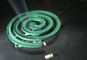 Efek Asap Obat Nyamuk Bakar Setara dengan 100 Batang Rokok