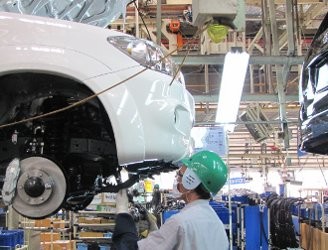 Menteri ESDM Minta Produsen Otomotif Kurangi Produksi