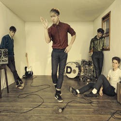The Drums: Kings of Leon Sebaiknya Bubar