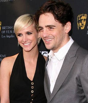 Ashlee Simpson & Vincent Piazza Resmi Pacaran?