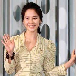 Song Ji Hyo Keluar dari Rumah Sakit