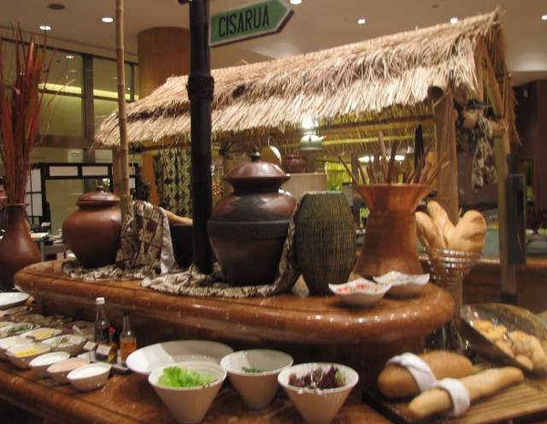 Java Gelar Pasar Senggol Kuliner Sunda