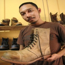 Rock n Roll Shoes, Alas Kaki Berbasis Selera Musik