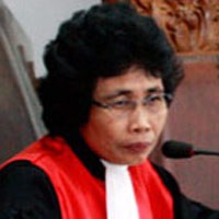 KY Sayangkan Mutasi Hakim Albertina Ho