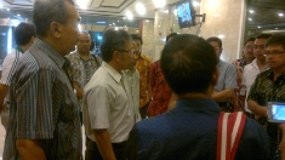 Kepala BP Migas Jenguk Korban Kapal Lentera Bangsa di RSPP