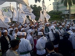 Kronologi Nasi Bungkus Beracun Versi FPI