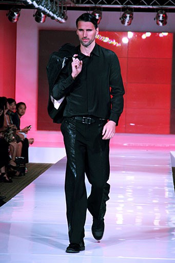 Jean Paul Gaultier. Mens Fashion Week Fall/Winter 2011 at Plaza Indonesia. Jakarta. [Foto: Mohammad Abduh/Wolipop]