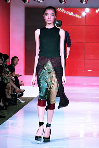 Jean Paul Gaultier. Mens Fashion Week Fall/Winter 2011 at Plaza Indonesia. Jakarta. [Foto: Mohammad Abduh/Wolipop]