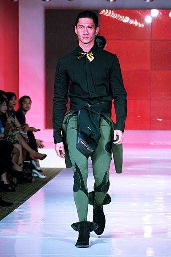 Jean Paul Gaultier. Mens Fashion Week Fall/Winter 2011 at Plaza Indonesia. Jakarta. [Foto: Mohammad Abduh/Wolipop]