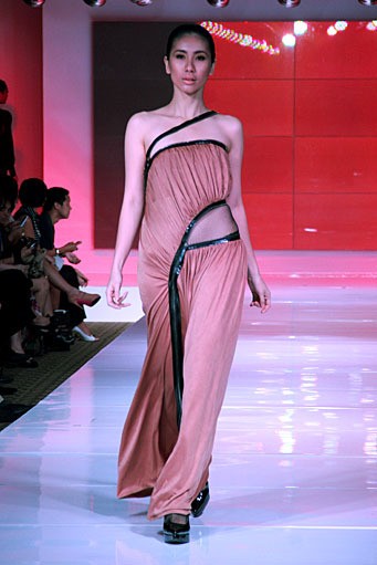 Jean Paul Gaultier. Mens Fashion Week Fall/Winter 2011 at Plaza Indonesia. Jakarta. [Foto: Mohammad Abduh/Wolipop]