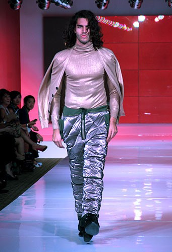 Jean Paul Gaultier. Mens Fashion Week Fall/Winter 2011 at Plaza Indonesia. Jakarta. [Foto: Mohammad Abduh/Wolipop]