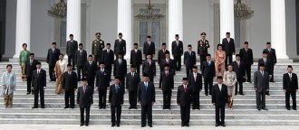 Golkar Minta Diajak Rembuk Reshuffle