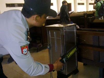 Gereja di Surabaya Dijaga Ketat