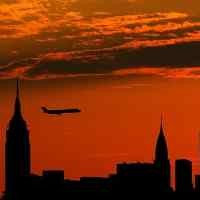 Dua Pesawat Nyaris Bertabrakan di Hong Kong