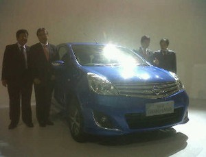 Nissan Luncurkan New Livina Highway Star dan Murano
