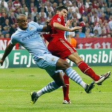 Dua Gol Gomez Menangkan Bayern