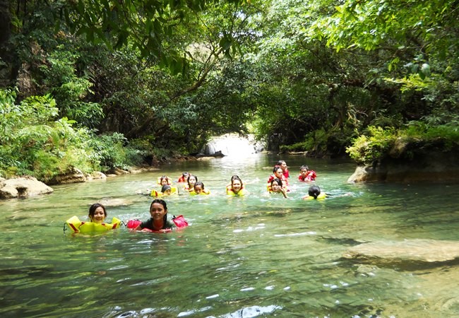 Body Rafting Green Canyon& Citumang dan Explore Batu Hiu