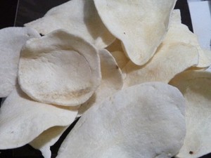Krenyes Empuk Kerupuk Kentang