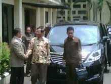 Pertanyakan Kasus Surat Palsu MK, Mahfud MD Sambangi Mabes Polri