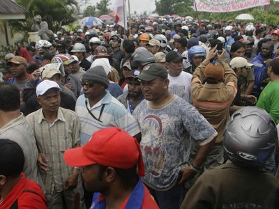 Ratusan Pekerja Freeport Kembali Berdemo