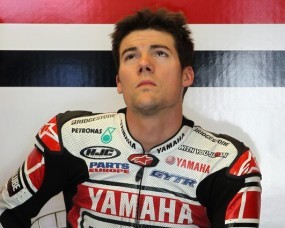 Spies Berharap Tuah dari Warna Keberuntungan