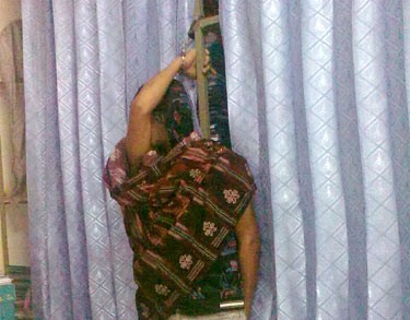 Ninja Cabul Remas Payudara Karyawati Bank