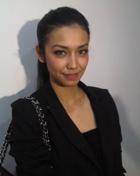 Velove Vexia Belum Berani Terjun ke Dunia Hiburan Amerika