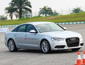 Menyiksa Audi A6 di Sirkuit Sepang