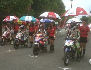 Para Pembalap Keluhkan Sirkuit