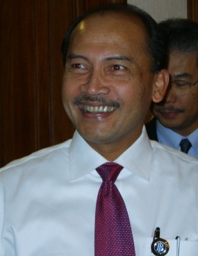 Deputi BI Budi Mulya Ngutang Ke Robert Tantular Untuk Proyek Properti