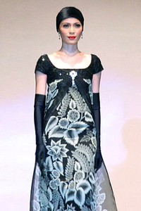 Chossy Latu, Indonesia: Global Home of Batik World Batik Summit 2011 at Jakarta Convention Center. Jakarta. Foto: Mohammad Abduh/Wolipop]