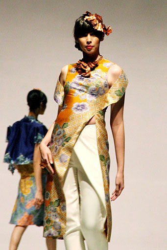 Sebastian Gunawan World Batik Summit 2011 Indonesia: Global Home of Batik  at Jakarta Convention Center. Senayan. Jakarta. [Foto: Mohammad Abduh/Wolipop]