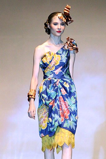 Sebastian Gunawan World Batik Summit 2011 Indonesia: Global Home of Batik  at Jakarta Convention Center. Senayan. Jakarta. [Foto: Mohammad Abduh/Wolipop]