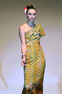 Lu Kun, Indonesia: Global Home of Batik World Batik Summit 2011 at Jakarta Convention Center. Jakarta. [Foto: Mohammad Abduh/Wolipop]