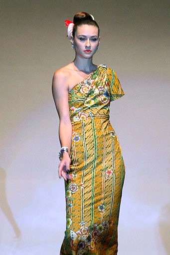 Lu Kun, Indonesia: Global Home of Batik World Batik Summit 2011 at Jakarta Convention Center. Jakarta. [Foto: Mohammad Abduh/Wolipop]