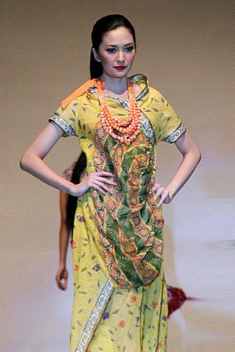 Carmanita Indonesia: Global Home of Batik. World Batik Summit 2011 at Jakarta Convention Center. Jakarta. [Foto: Mohammad Abduh/Wolipop]