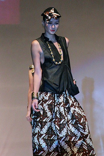 Kaoru, Indonesia: Global Home of Batik World Batik Summit 2011 at Jakarta Convention Center. Jakarta. [Foto: Mohammad Abduh/Wolipop]