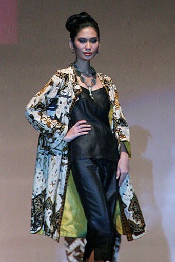 Kaoru, Indonesia: Global Home of Batik World Batik Summit 2011 at Jakarta Convention Center. Jakarta. [Foto: Mohammad Abduh/Wolipop]