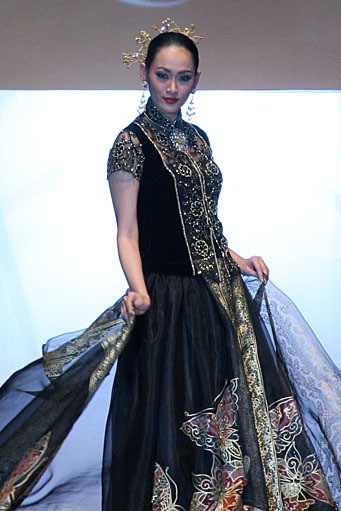 Ramli Indonesia: Global Home of Batik. World Batik Summit 2011 at Jakarta Convention Center. Jakarta. [Foto: Mohammad Abduh/Wolipop]