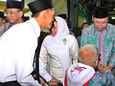Calhaj Kloter 1 Jakarta Diberangkatkan